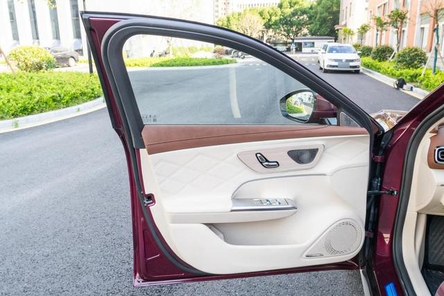 奇瑞翻身仗！13.99w中大型轿车，3米轴距+5米车长，24小时售5万台