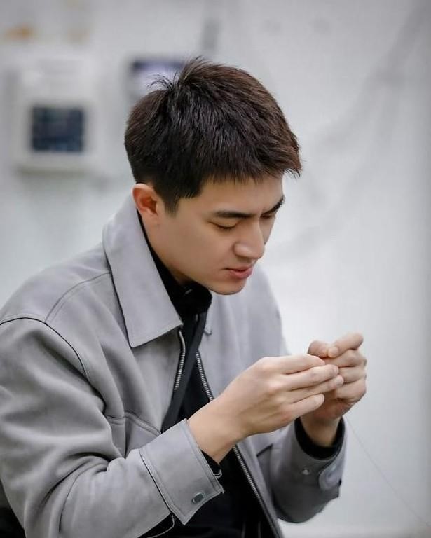 她是林更新最想挽回的一个前任,却在林更新开口前,和别人结了婚