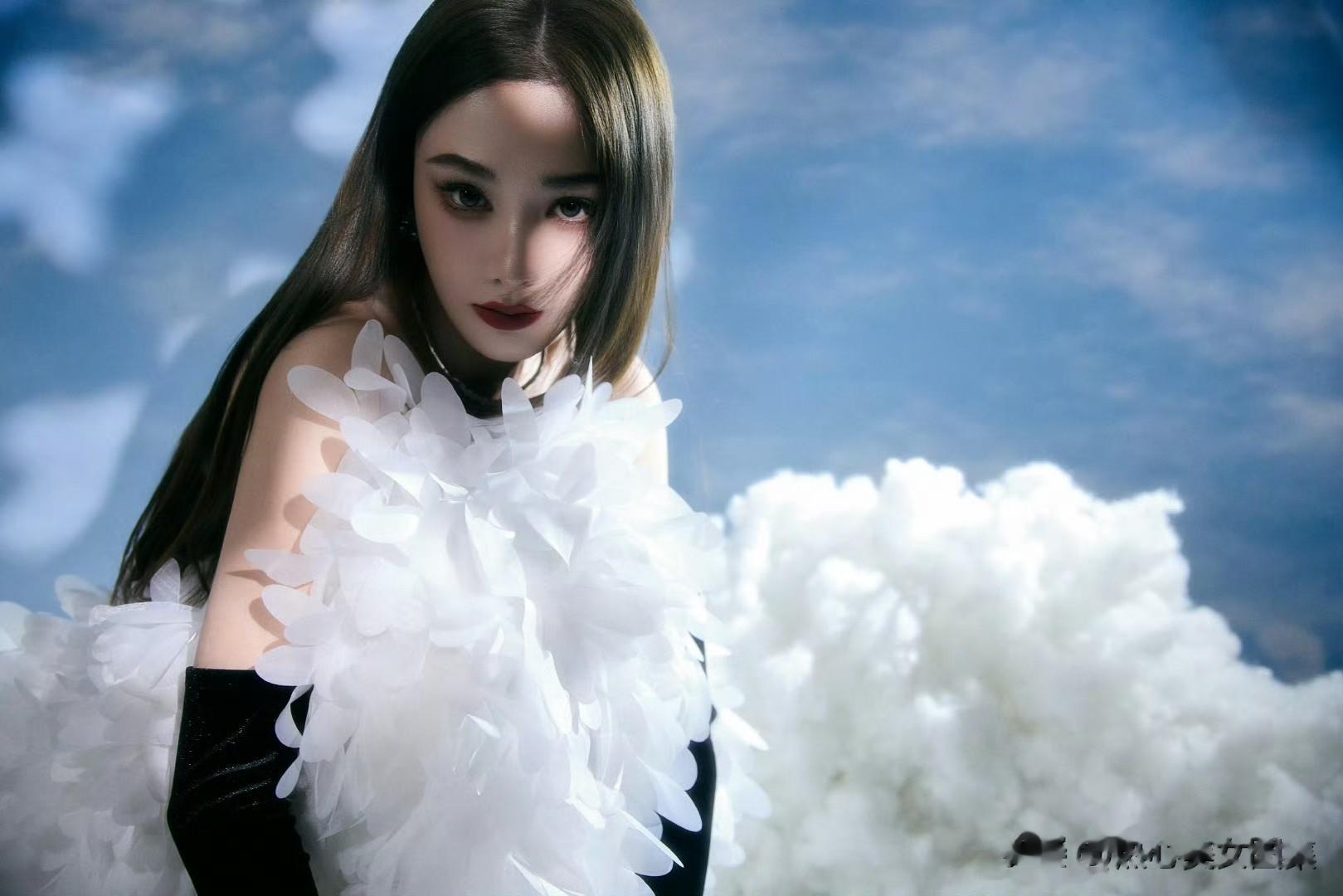 彭小苒丨时尚芭莎艺术