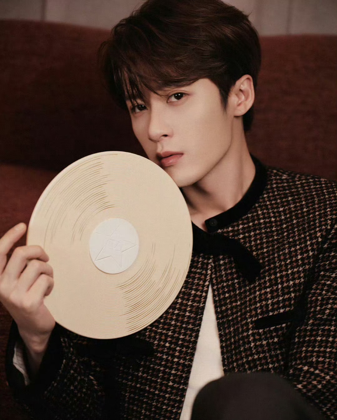 2025 大男主剧榜单出炉:肖战输王鹤棣,杨洋跌倒数第二?