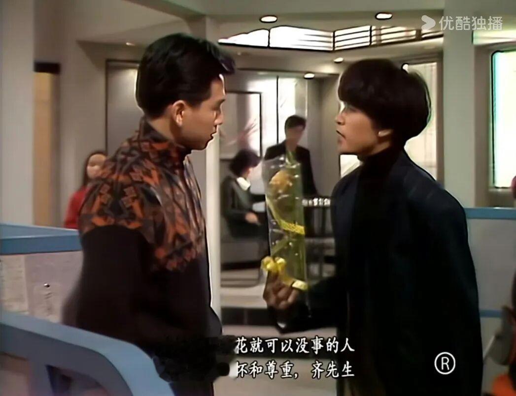 60岁颜值回春，未婚未育的她竟活成这样？