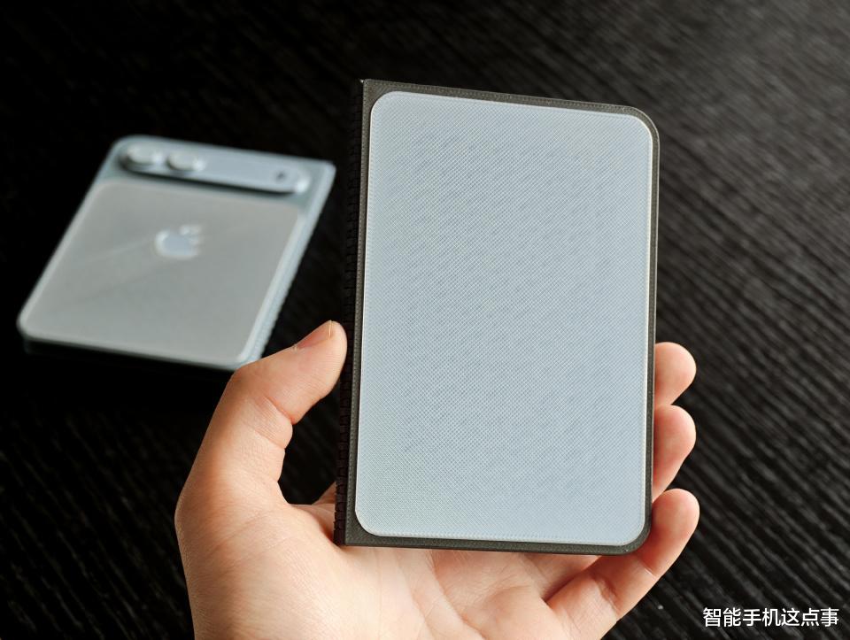 iPhone Fold模型出爐：闊比例+內外雙屏，詳細參數也清晰了