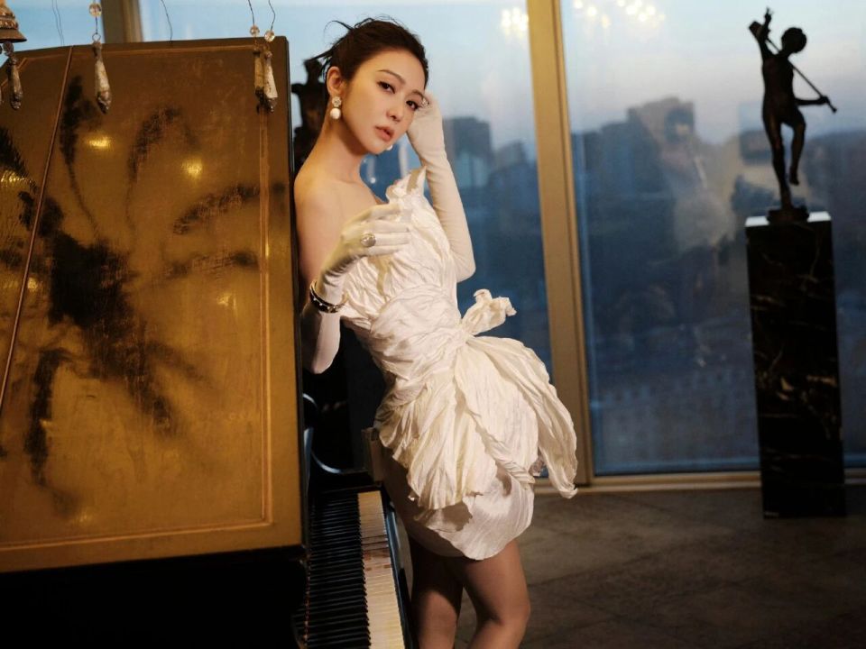 薛凯琪美艳绝伦 长腿高跟