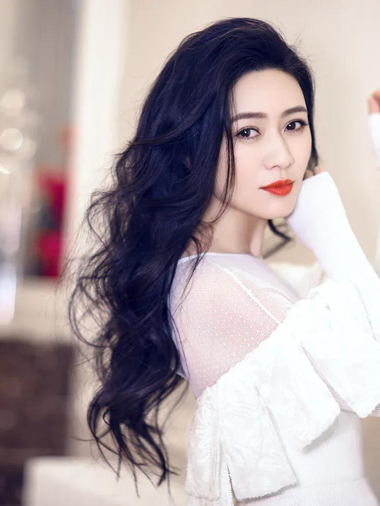 演员田海蓉：父亲瘫痪，接连丧母丧夫，她的坚持让人刮目相看