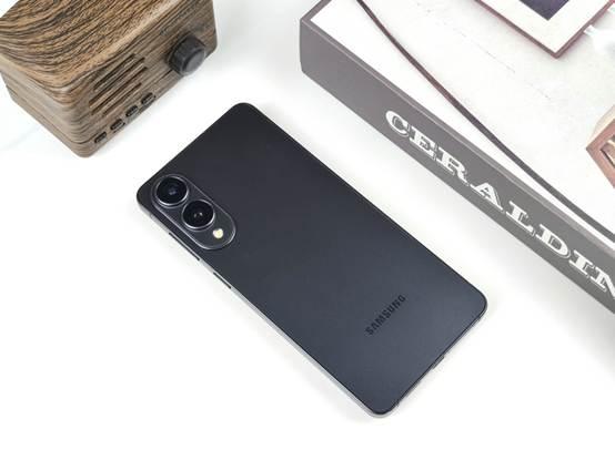 轻薄旗舰新标杆 三星Galaxy S25 Edge深度评测