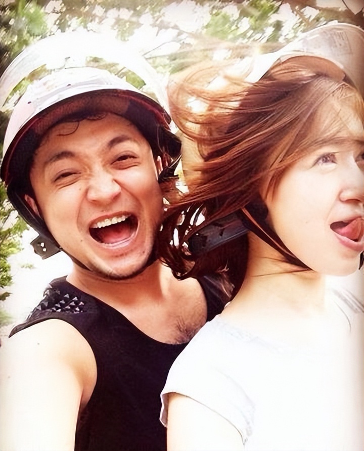 离过年不到俩月，42岁尼格买提高调官宣喜讯，前妻帕夏古丽后悔吗