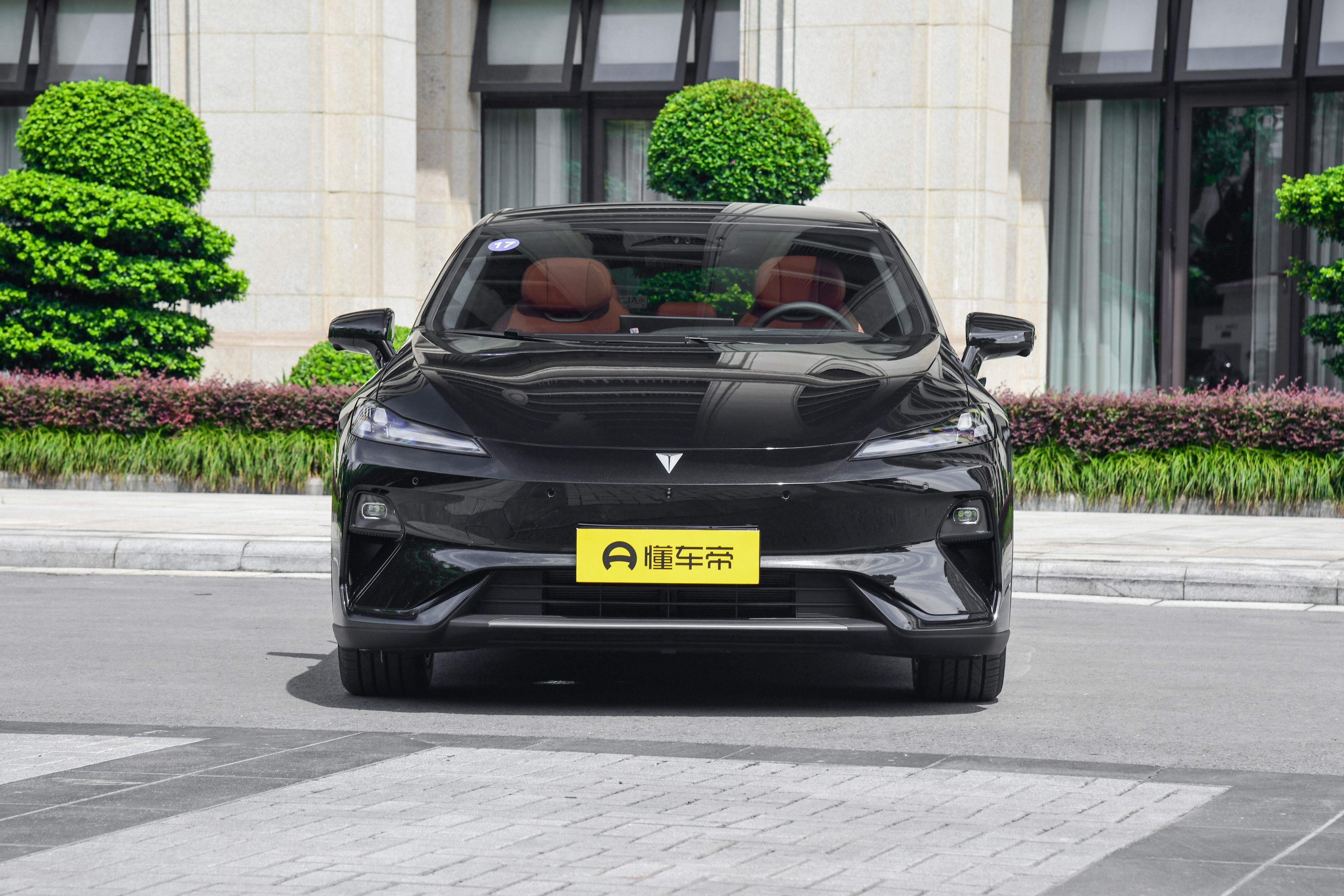 15万级增程SUV推荐!华为乾崑+高通8295芯片,配置高又实用