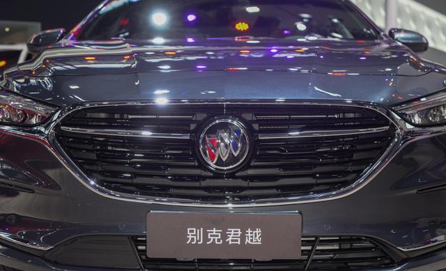 别克旗舰轿车，长超5米，有气场还舒适