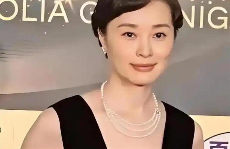 藏不住了！陈建斌自爆当年分手内幕，难怪吴越至今不婚不育