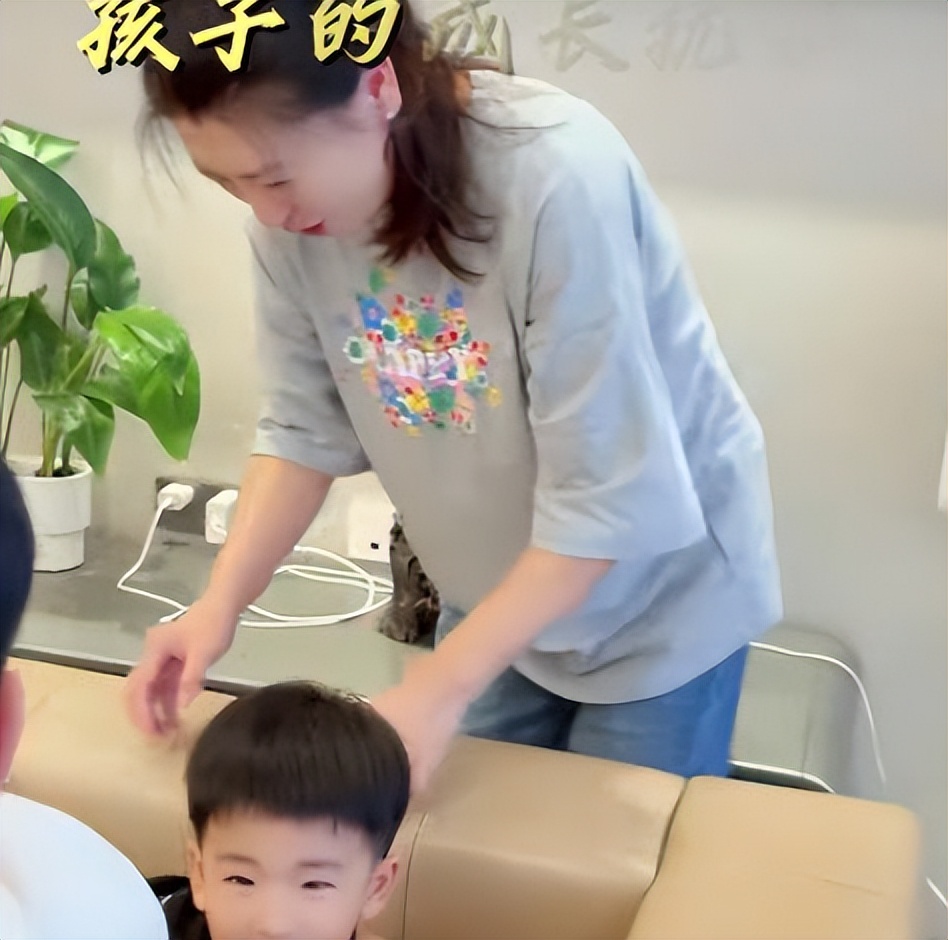 过气明星太心酸！农村走穴 摆摊还债, 穷到剩100万 更离谱的还在后面