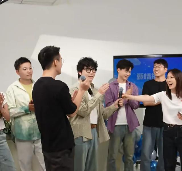 顿顿6.18宣布离职，会是压倒东方甄选的最后一根稻草吗？