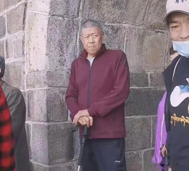 喝酒毁掉2段婚姻，如今瘦到脱相，“许大马棒”秦卫东戒掉酒了吗