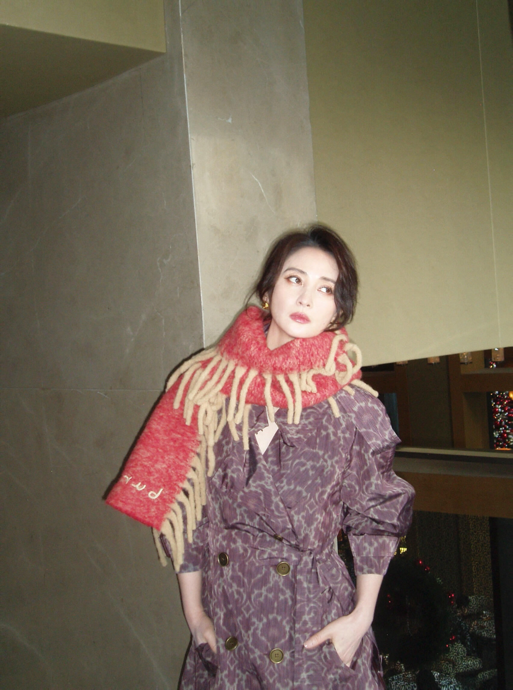 蒋勤勤今日份品牌代言美拍，太有范儿