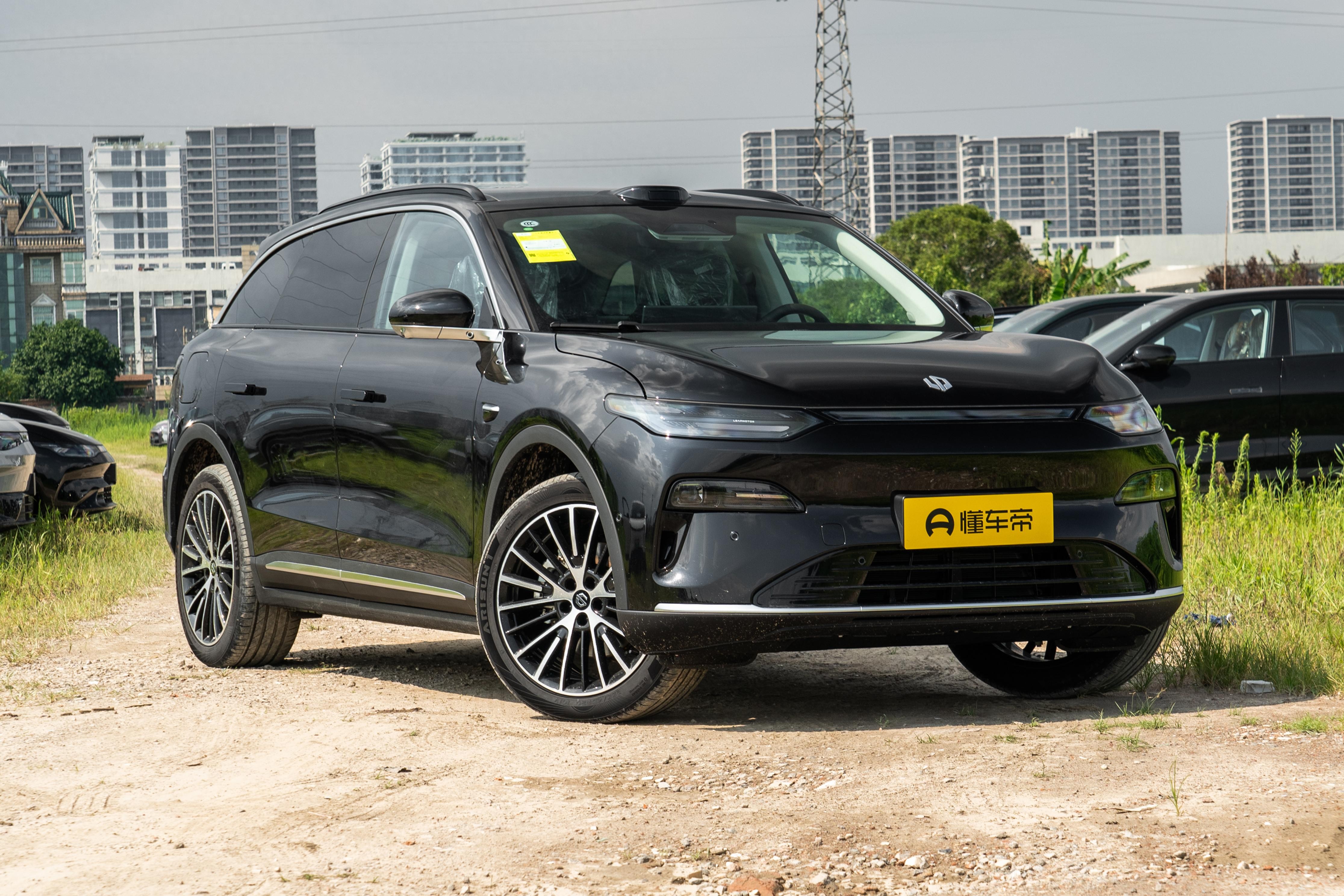 15万级SUV新选择！零跑C11纯电版640激光雷达版性价比如何？