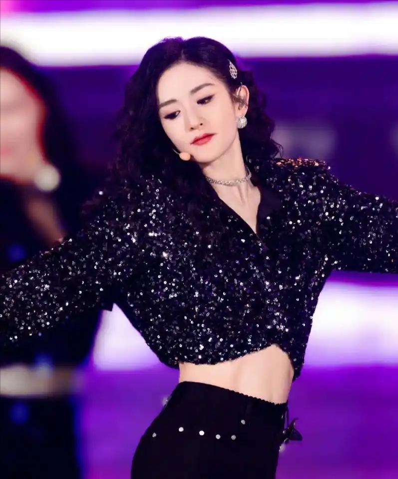 她才不是软柿子，谢娜直面身材争议，给所有“已婚女人”上了一课