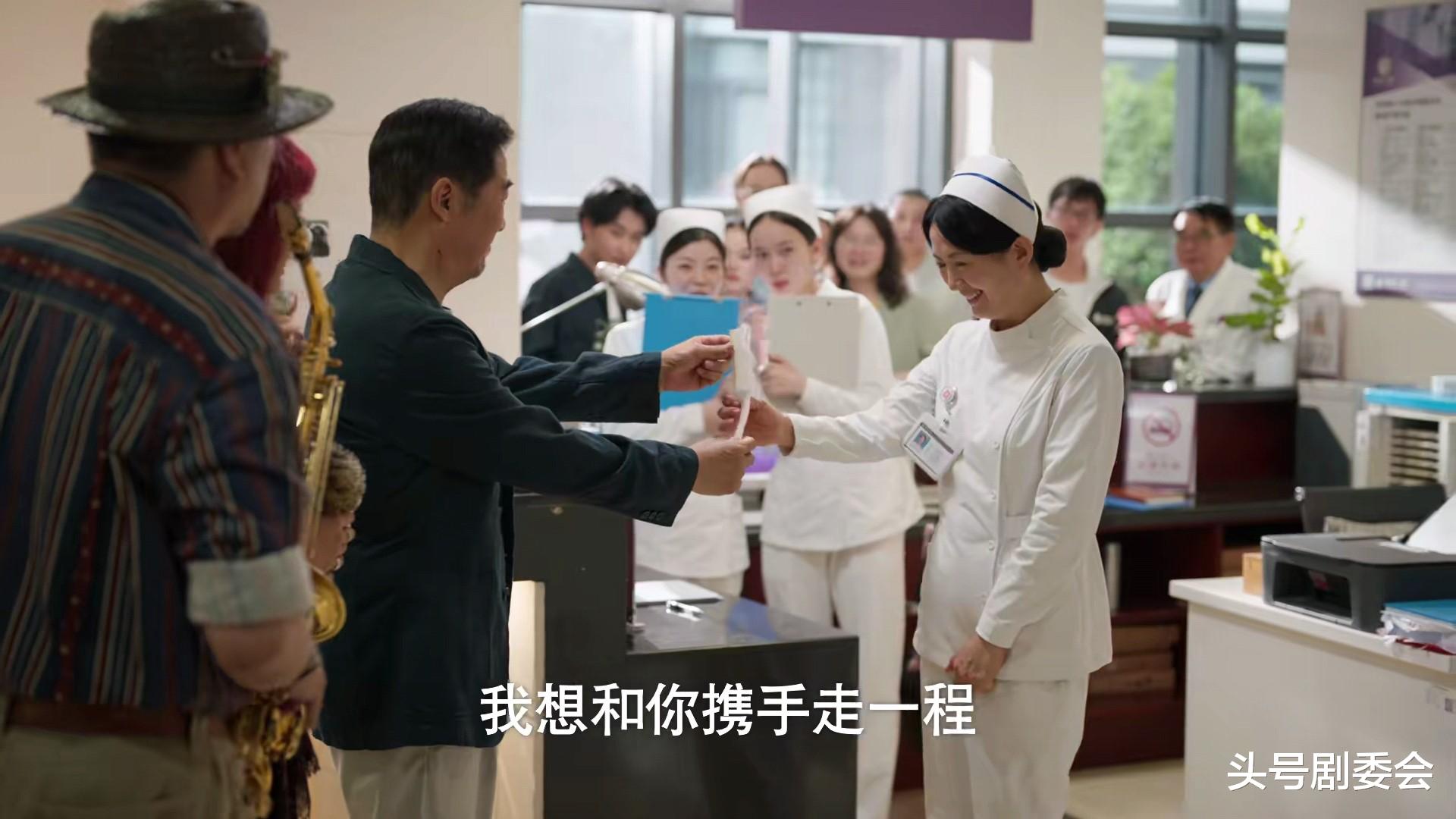 今晚开播！36集都市大剧登上央视，请来张国立梅婷，有爆款潜质