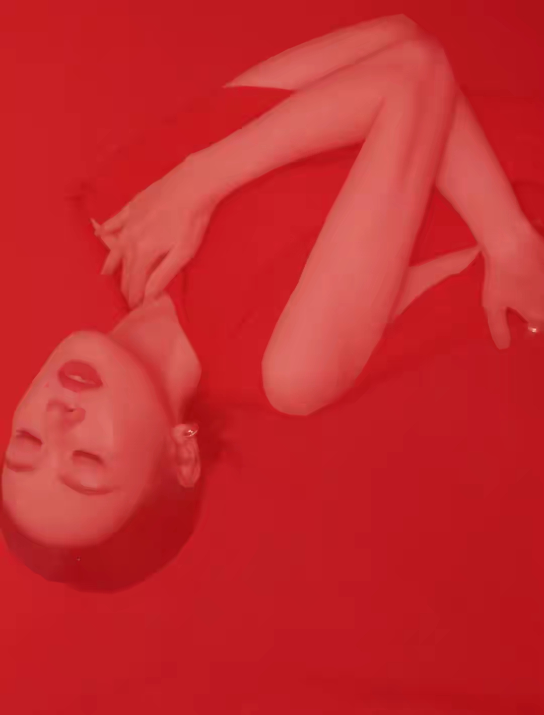 童瑶新年穿着红色开叉裙写真，喜庆佳人