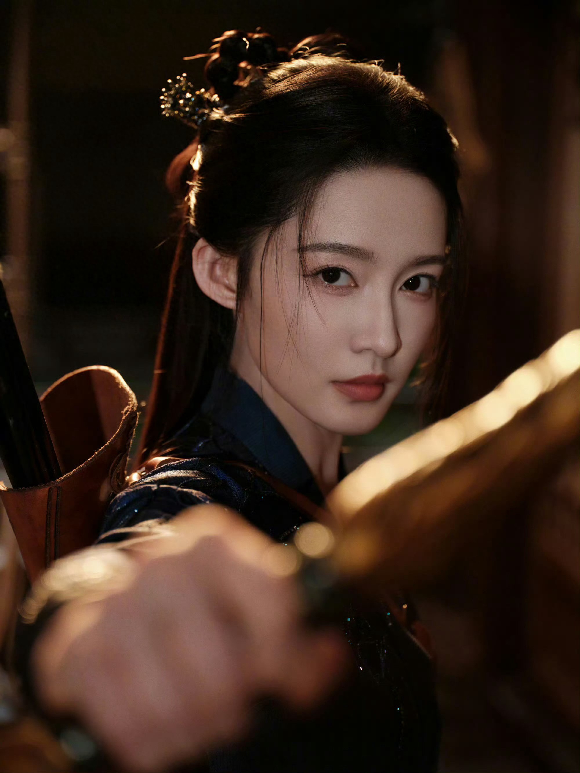 李沁端水名场面!好友离婚后左右为难,体面操作藏着高情商