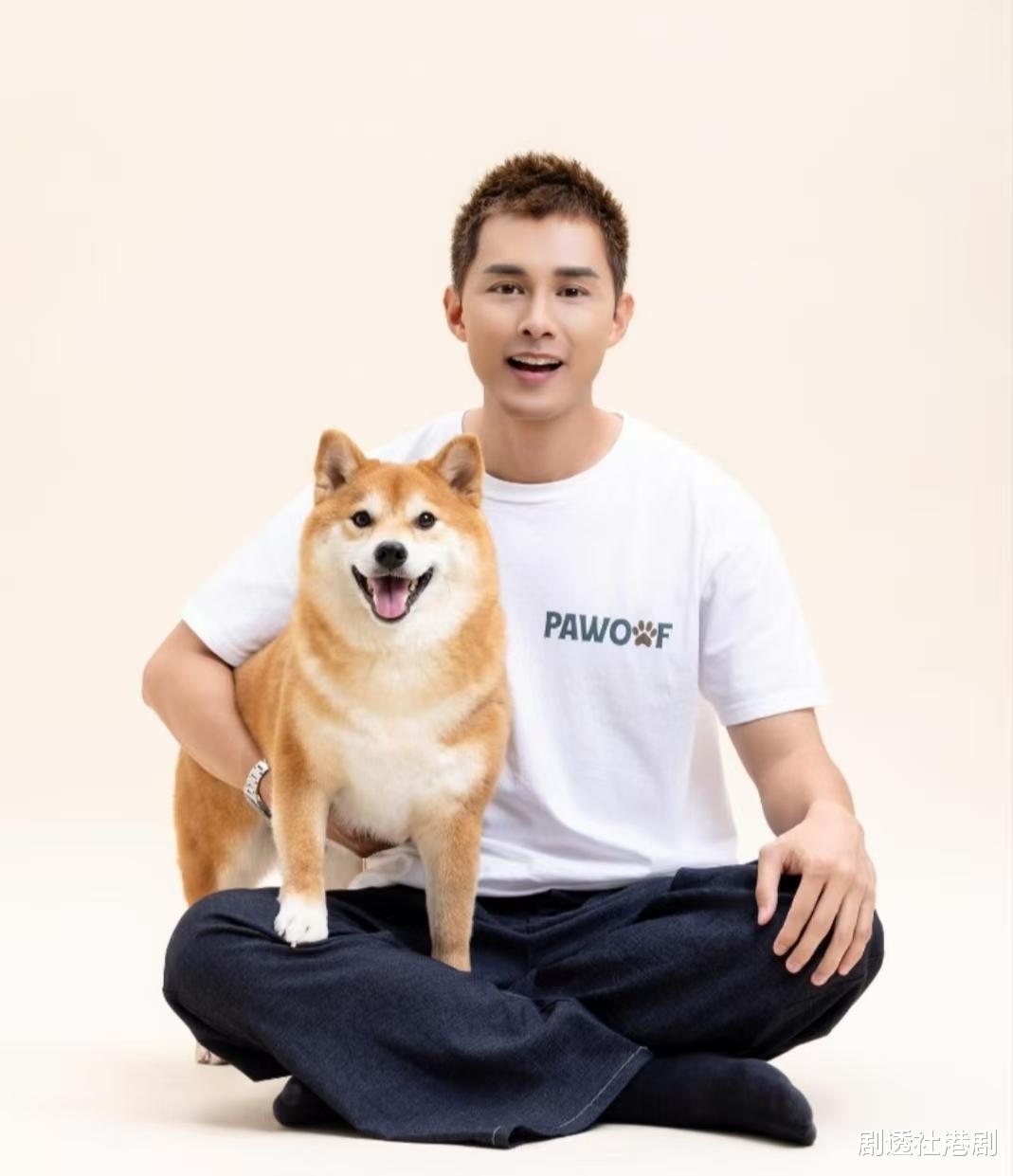 TVB小生与女友创宠物品牌!接地气更亲自摆摊,望与演艺双线发展