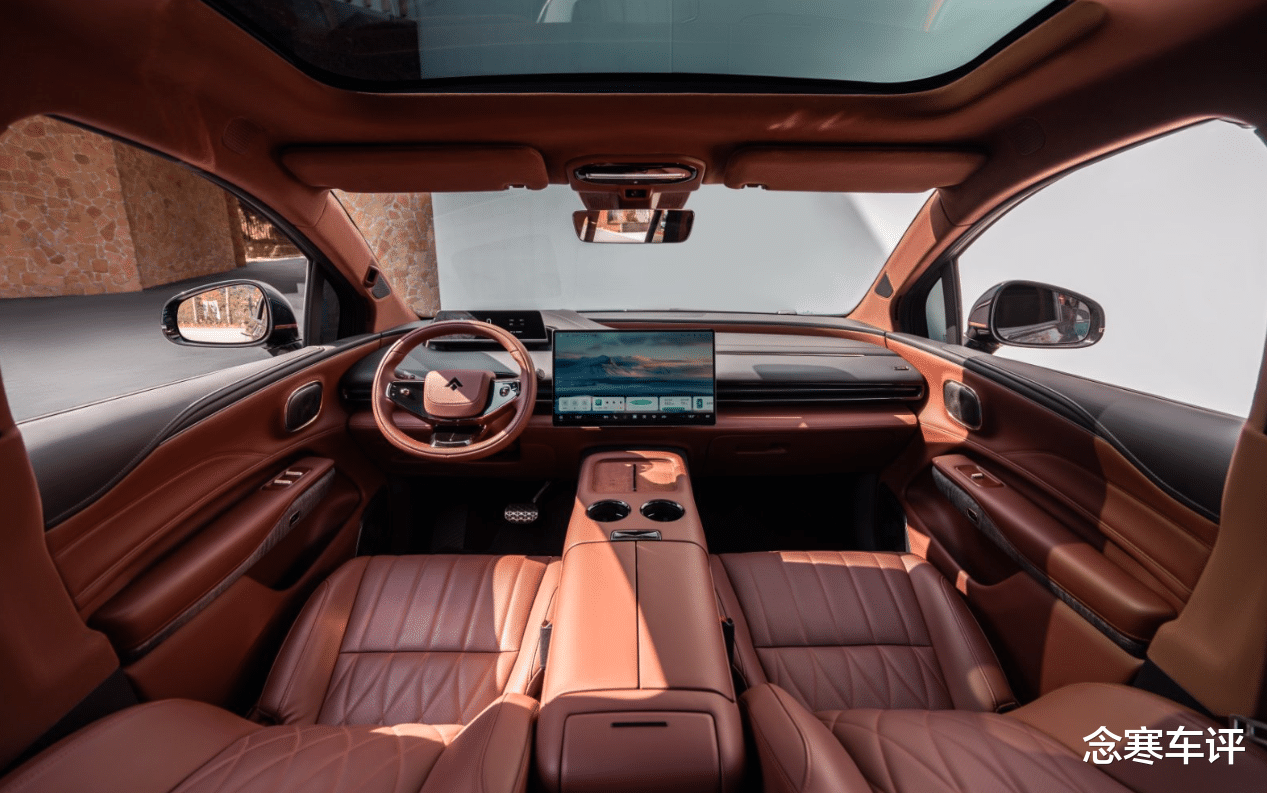 广汽真狠！昊铂HL增程版卖26.98万，车长超5米配空悬，还送免费电