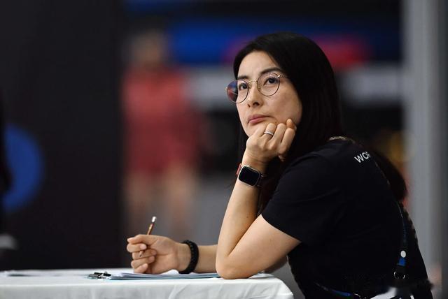 霍家“隐形支柱”曝兄！郭晶晶母亲竞是豪门幕后大功臣