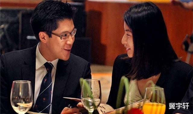 直到霍启刚当上局长，才知道霍家为啥如此看重郭晶晶，还说是下嫁