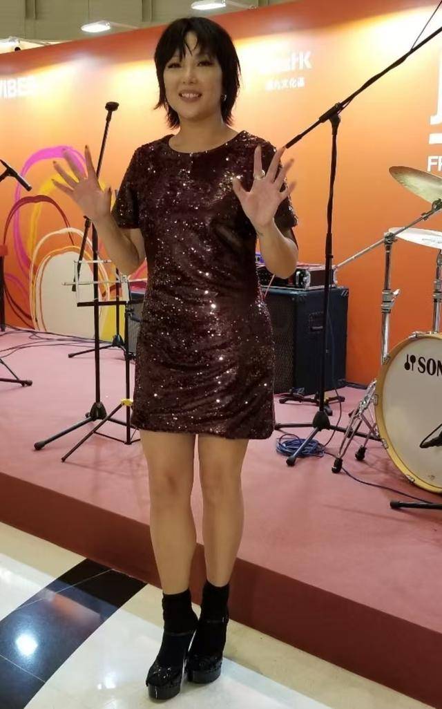 香港女歌手自认难觅对象！