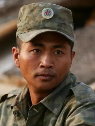 还记得《士兵突击》27号吗?去世八年,女儿已成新星,越长越美!