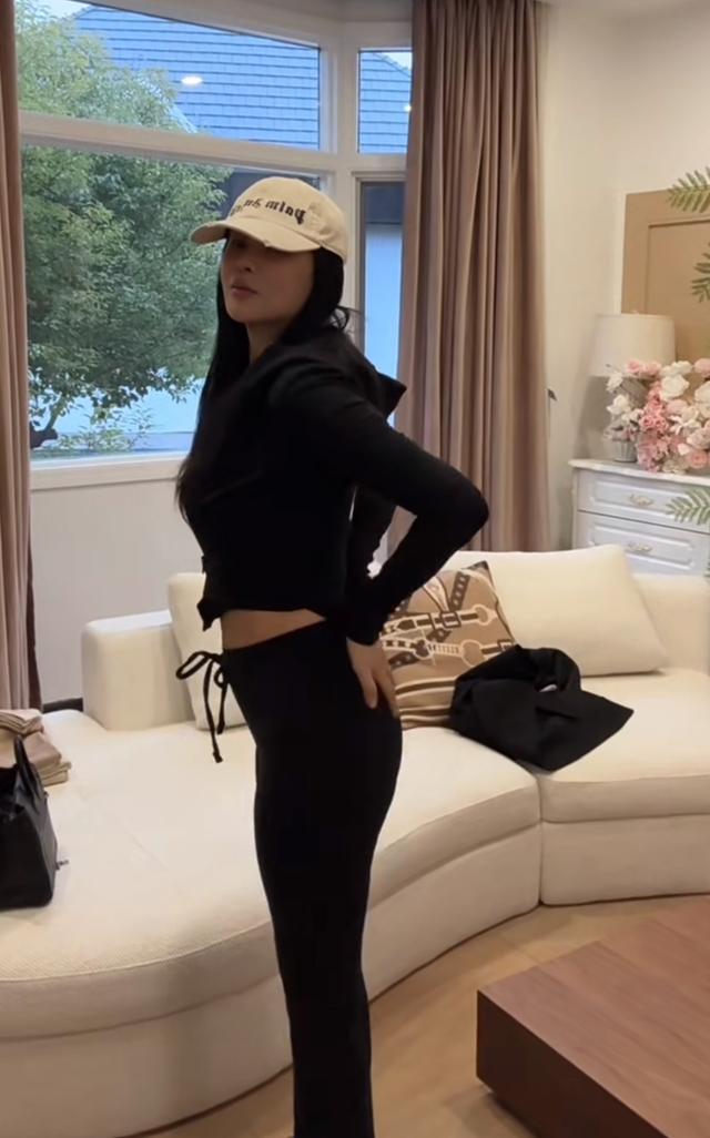 伊能静终于“认输”了?为控体重日日吃草却还是输给了47岁的秦昊