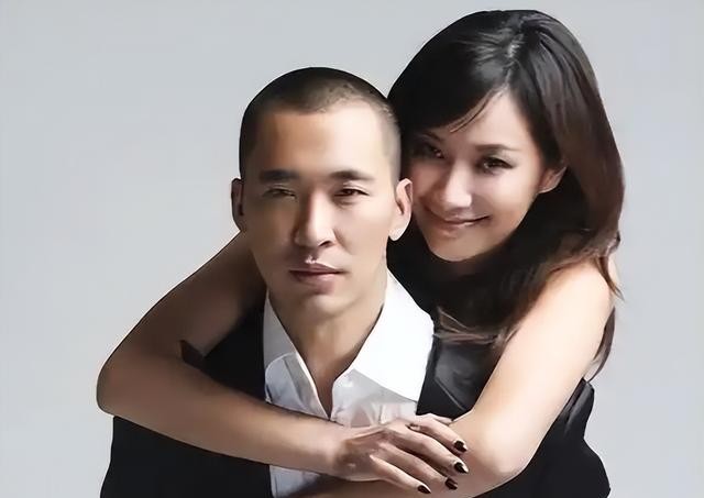 想不到,远走美国的京圈才女徐静蕾,已悄悄走上另一条“上坡路”