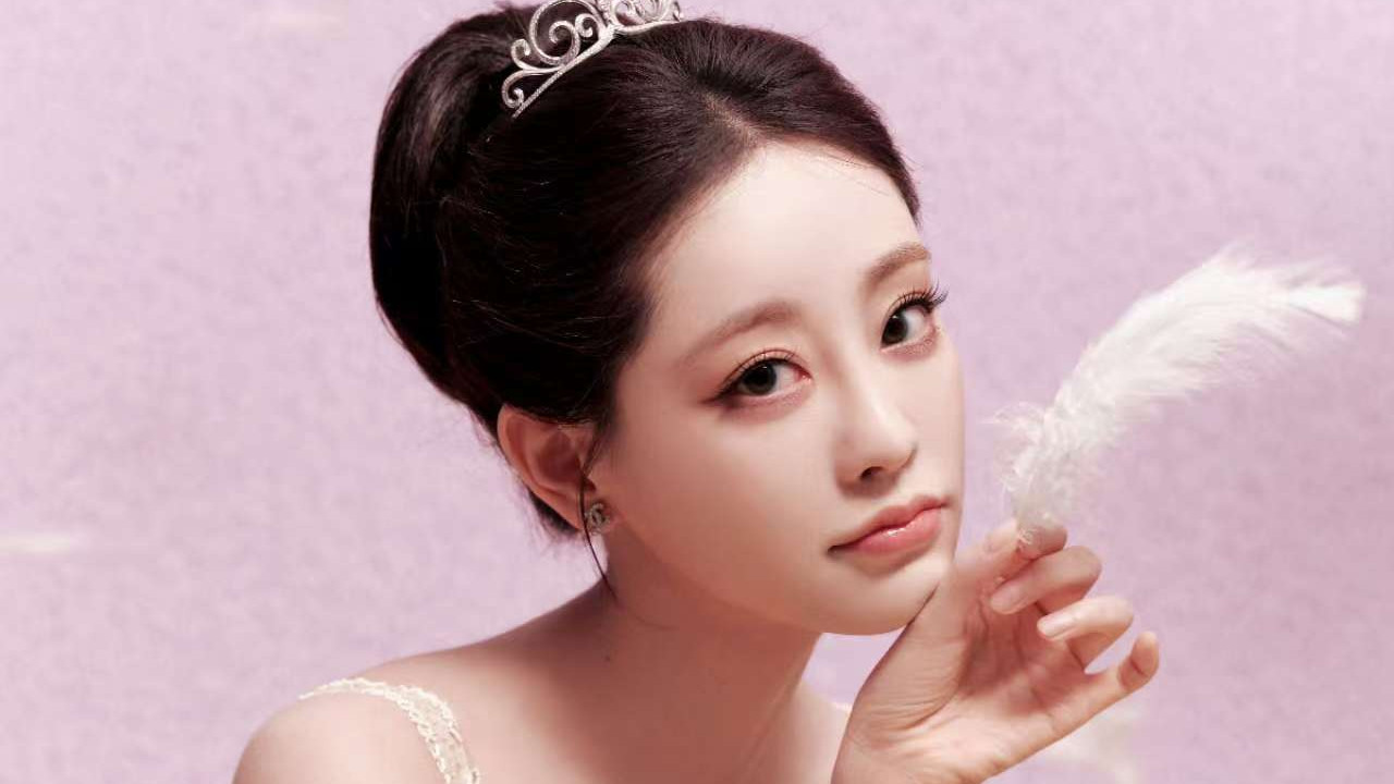 【淡黄蓬裙，蕾丝轻舞，每一帧都甜到了心尖儿】——祝绪丹