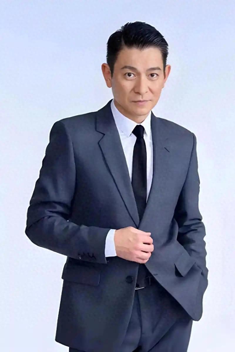 不装了,摊牌了!63岁刘德华突然官宣,得到48万人的支持