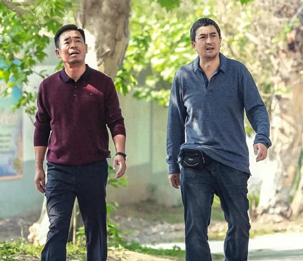 演员孙浩元旦前回父母家吃饭,帮81岁老妈做陕西麻食,57岁还撒娇