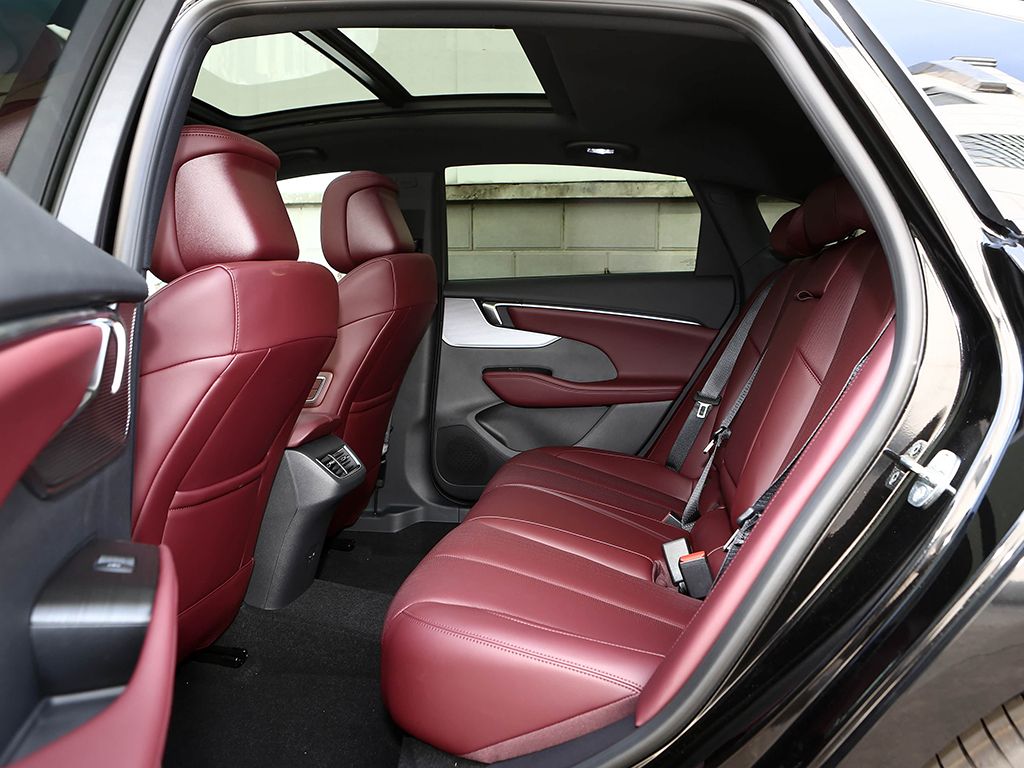 “减配涨价”还是“加量不加价”？2026款别克君越上市，你会买吗？