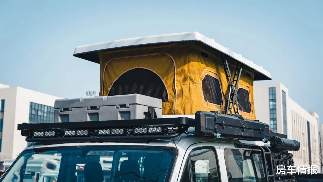 真男人就玩这个！依维柯4驱越野宿营车，上山下河特别轻松