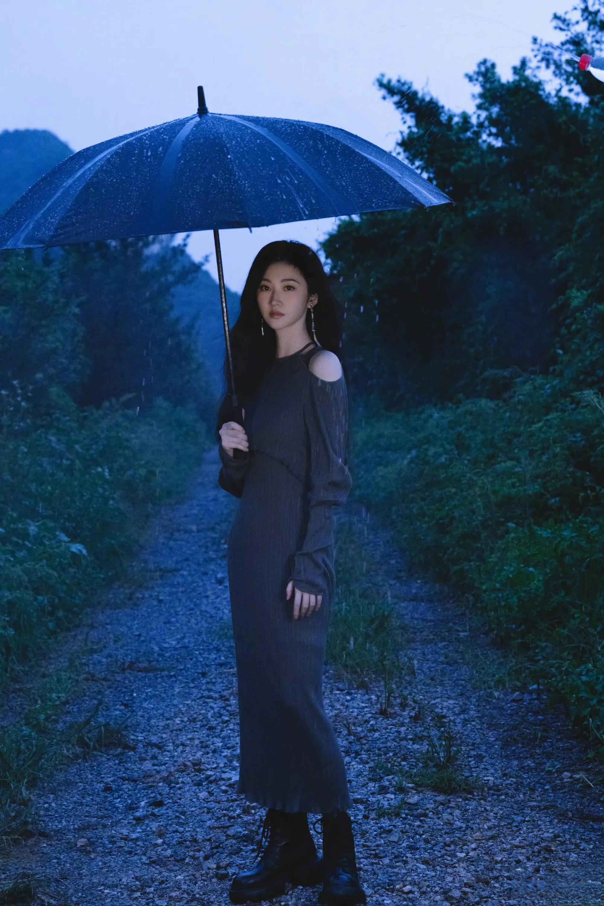 景甜今日营业照，气质优雅温婉，好美啊