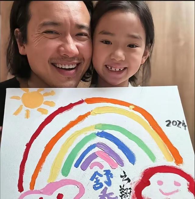 董璇母亲回应女儿当年状态，很平淡的去面对，有情有义，解决问题