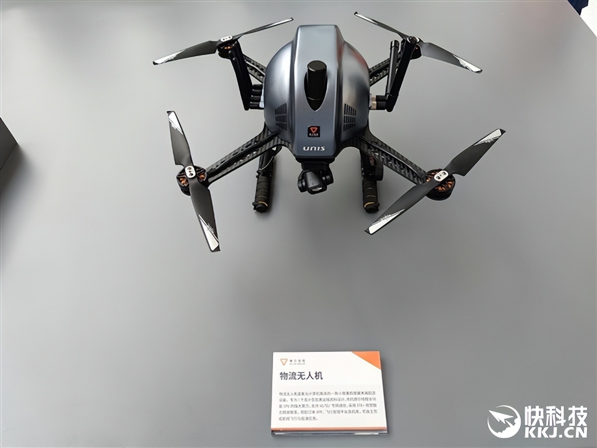 新架構×1、新芯片×3、新整機×2、新集群×1：5歲摩爾線程徹底爆發