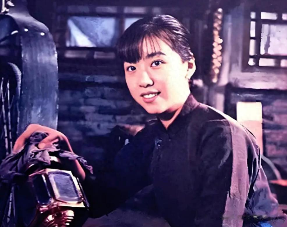 6次怀孕5次堕胎，终身不孕的她惨遭丈夫抛弃，二婚后又被宠上天