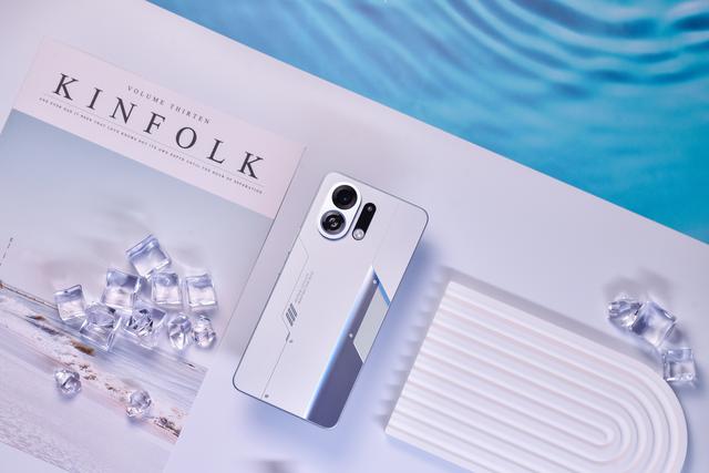 OPPO K13 Turbo Pro圖賞：疾風掠「銀」，高光在握！