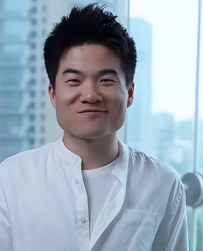 俞敏洪没想到，董宇辉受邀九三阅兵半月多，再因一个举动口碑暴涨