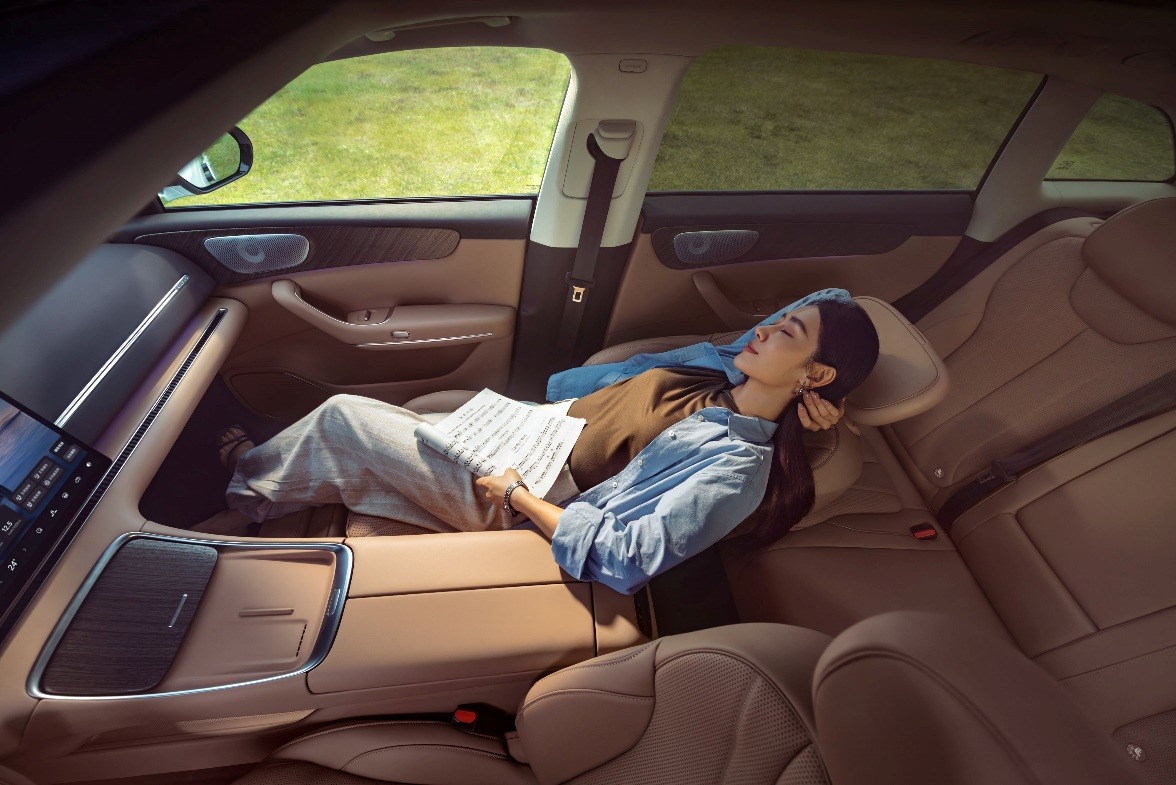 六维进阶，满配登场！全新C11售价14.98-16.58万