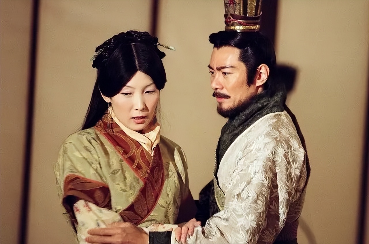 力压陈慧珊，她成为90年代末TVB当家花旦