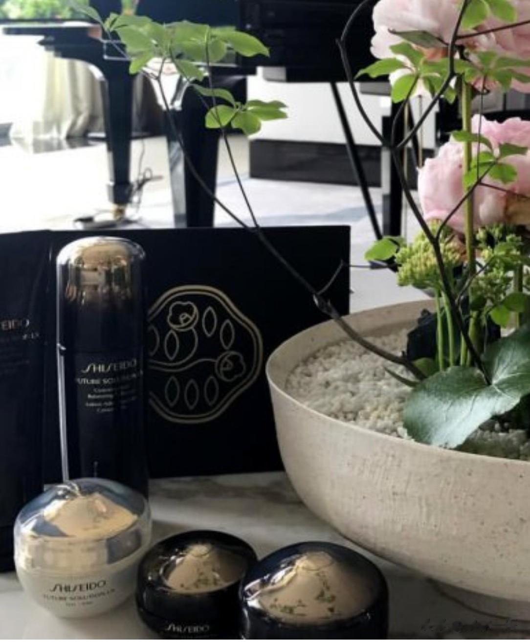 阔太甘比扎双马尾俏皮出镜，不用陪刘銮雄格外放松！少女像18岁