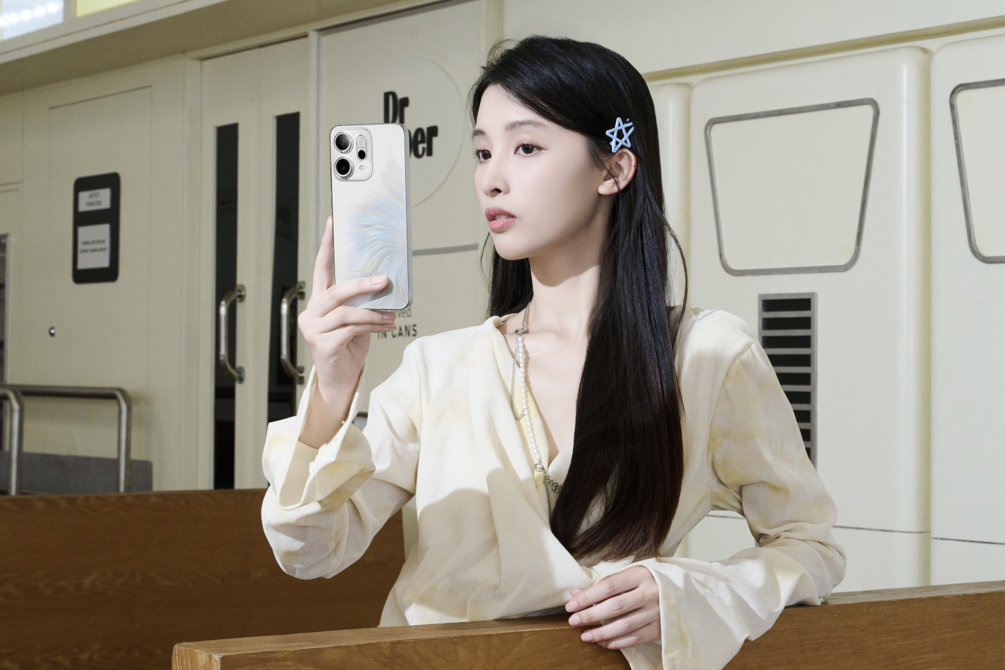 素机写真: OPPO Reno14人鱼姬的绡舞鳞辉