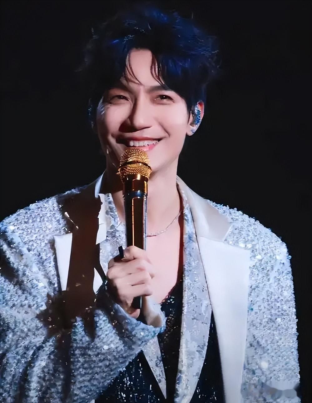 原来她就是陈楚生的妻子，怪不得41岁能逆风翻盘，娶个贤妻旺三代