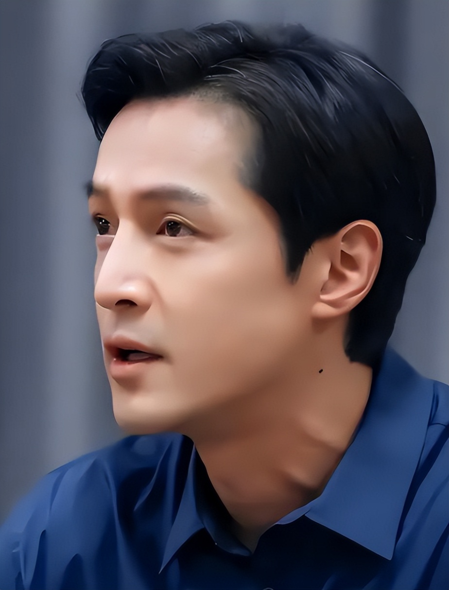 被传患肺癌住院才过去8个月，胡歌近况曝光，一点也不意外