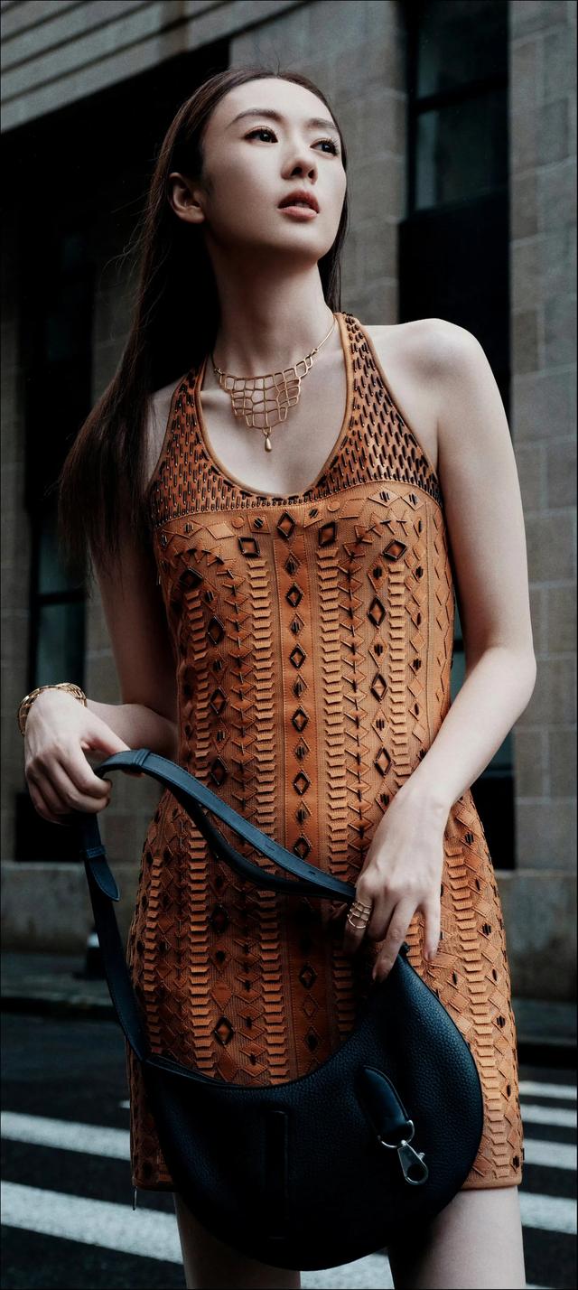 童瑶最新超短裙大长腿绝美惊艳壁纸美图更新，童瑶大长腿壁纸