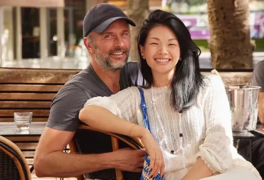 恩爱15年抵不过残酷现实!43岁吕燕貌美如花,63岁法国老公已萎缩