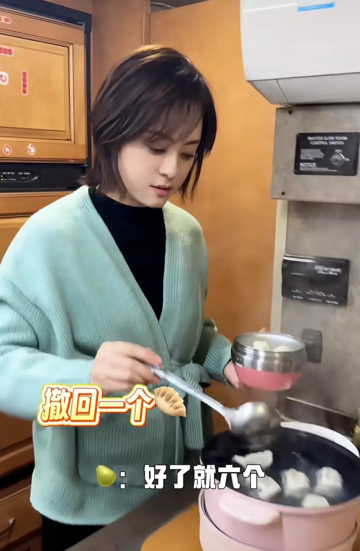 女明星的瘦都是饿出来的！孙俪中午饿肚子，就为了晚上吃6个饺子